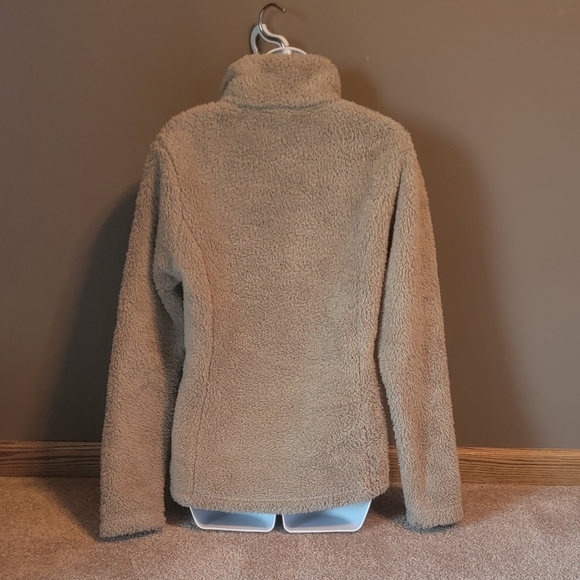 Patagonia 1/2 Zip Fuzzy Furry Jacket Size Medium - Picture 2 of 11